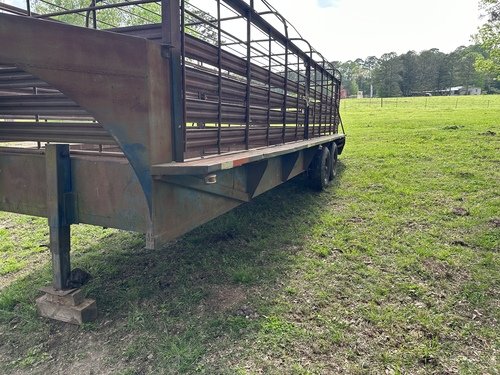 livestock trailer 